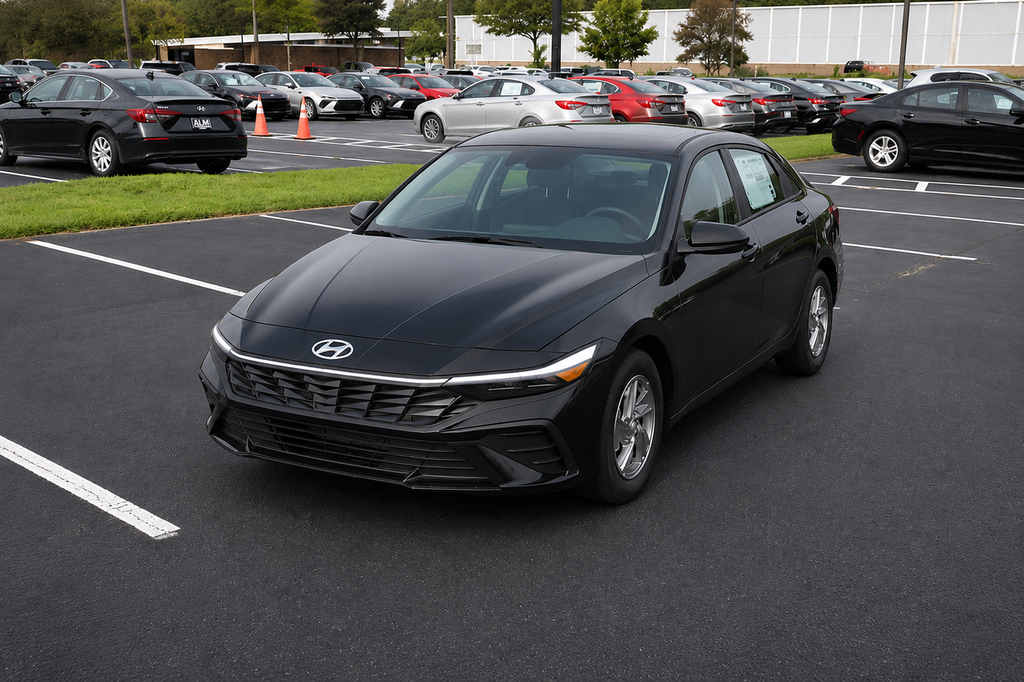 2026 Hyundai Elantra SE Image 1 of 31