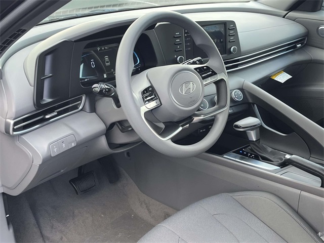 2026 Hyundai Elantra SE Image 11 of 24