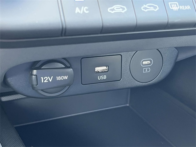 2026 Hyundai Elantra SE Image 21 of 24