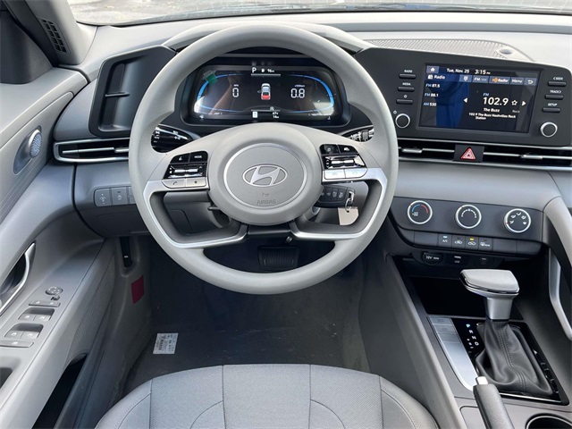 2026 Hyundai Elantra SE Image 12 of 24