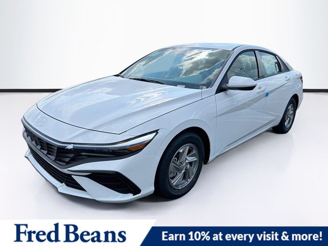 2026 Hyundai Elantra SE Image 1 of 34