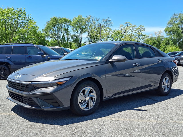2026 Hyundai Elantra SE Image 1 of 23