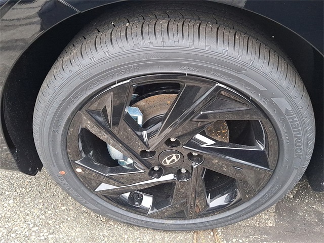 2026 Hyundai Elantra SEL Sport Premium Image 4 of 4