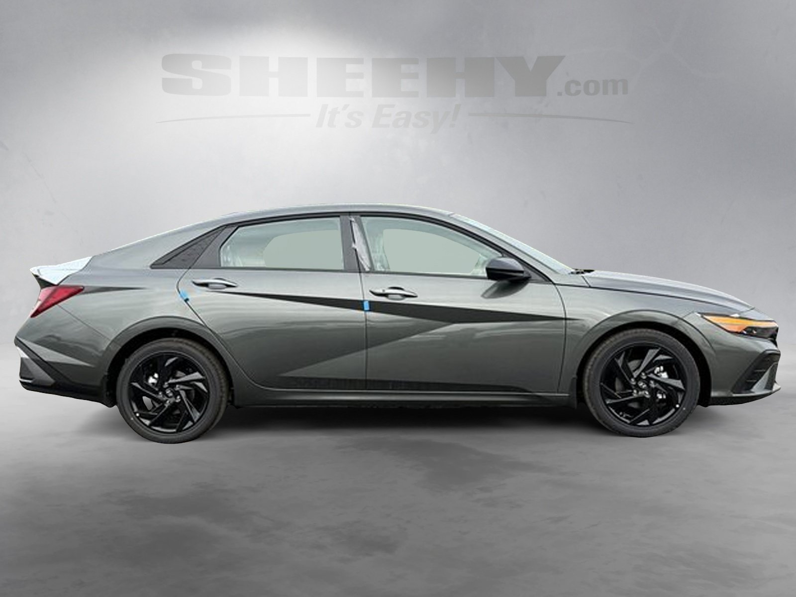 2026 Hyundai Elantra SEL Sport Image 3 of 31