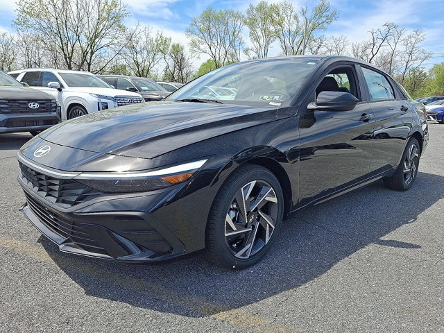 2026 Hyundai Elantra SEL Sport Image 1 of 22