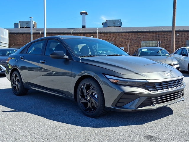 2026 Hyundai Elantra SEL Sport Image 3 of 23