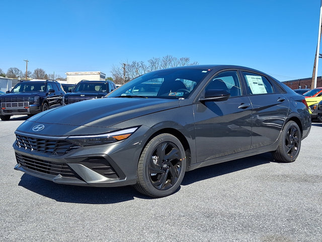 2026 Hyundai Elantra SEL Sport Image 1 of 23