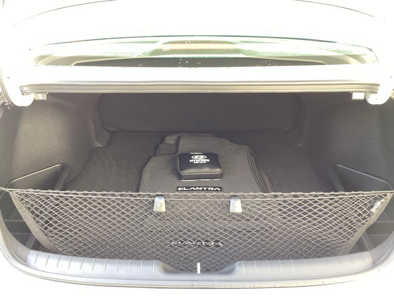 2026 Hyundai Elantra SEL Sport Image 10 of 29