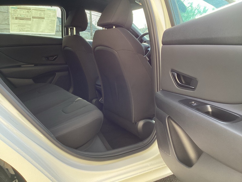 2026 Hyundai Elantra SEL Sport Image 13 of 29