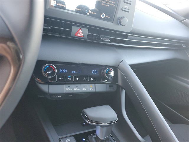 2026 Hyundai Elantra SEL Sport Image 13 of 18