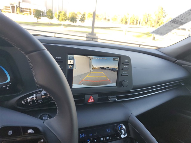 2026 Hyundai Elantra SEL Sport Image 16 of 18