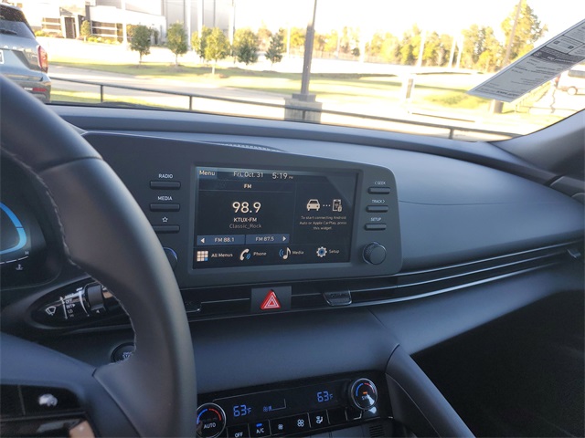 2026 Hyundai Elantra SEL Sport Image 12 of 18