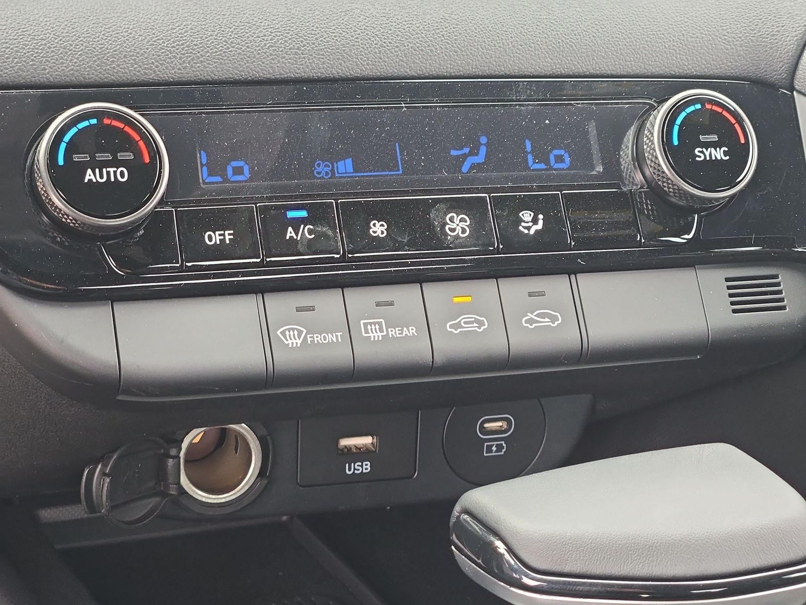 2026 Hyundai Elantra SEL Sport Image 20 of 22