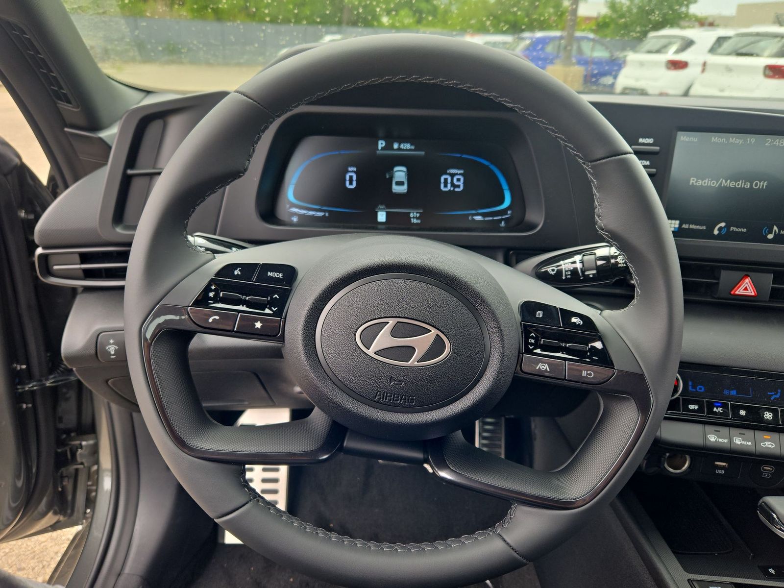 2026 Hyundai Elantra SEL Sport Image 21 of 22