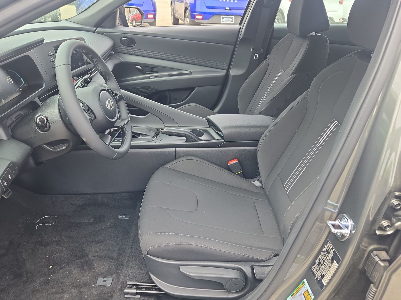 2026 Hyundai Elantra SEL Sport Image 13 of 22