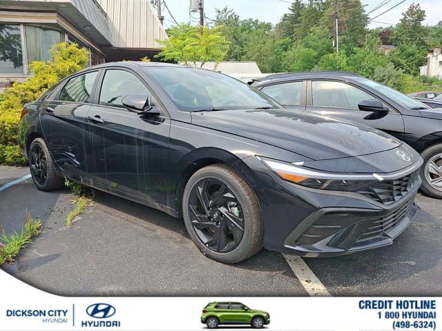 2026 Hyundai Elantra SEL Sport Image 2 of 6