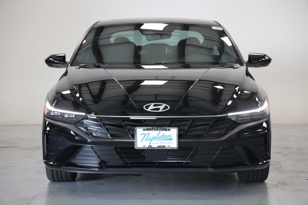 2026 Hyundai Elantra SEL Sport Premium Image 3 of 29