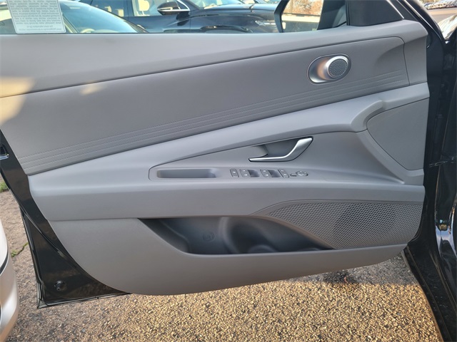 2026 Hyundai Elantra Hybrid Blue Image 19 of 22