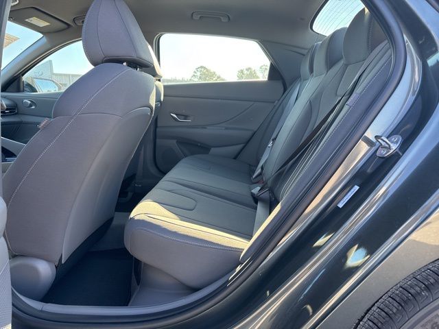 2026 Hyundai Elantra Hybrid Blue Image 12 of 31