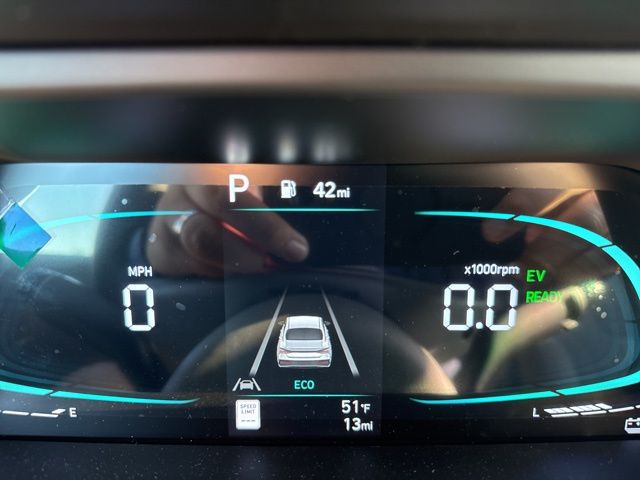 2026 Hyundai Elantra Hybrid Blue Image 19 of 31