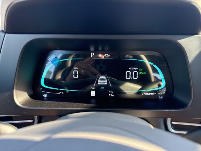 2026 Hyundai Elantra Hybrid Blue Image 18 of 31