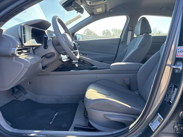 2026 Hyundai Elantra Hybrid Blue Image 15 of 31