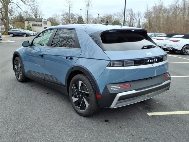 2026 Hyundai IONIQ 5 SE Image 7 of 24