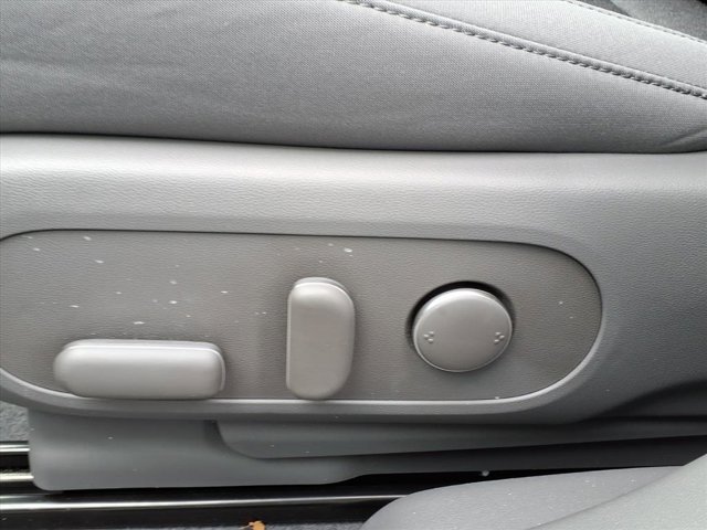 2026 Hyundai IONIQ 5 SE Image 18 of 24