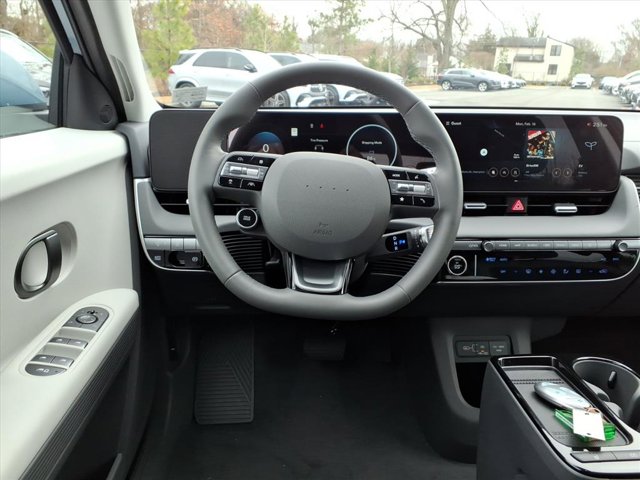 2026 Hyundai IONIQ 5 SE Image 12 of 24