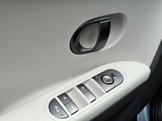2026 Hyundai IONIQ 5 SE Image 20 of 24