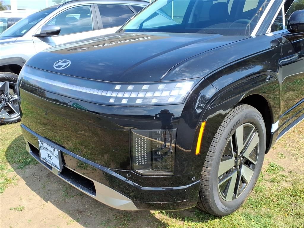 2026 Hyundai IONIQ 9 SEL Image 14 of 15