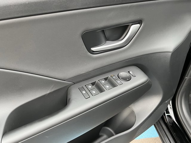 2026 Hyundai Kona Limited Image 22 of 25