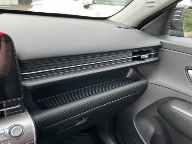 2026 Hyundai Kona Limited Image 16 of 25