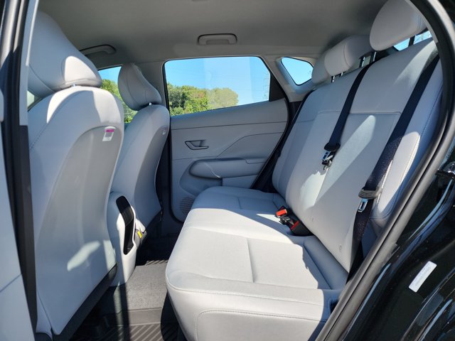 2026 Hyundai Kona SE Image 5 of 12