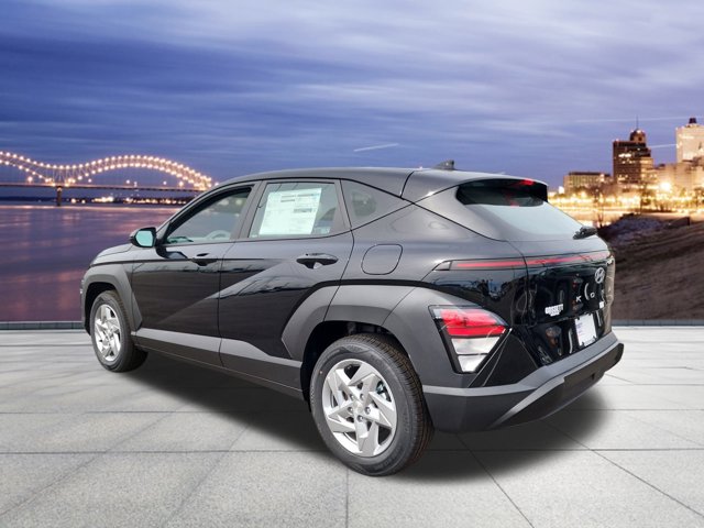 2026 Hyundai Kona SE Image 2 of 12