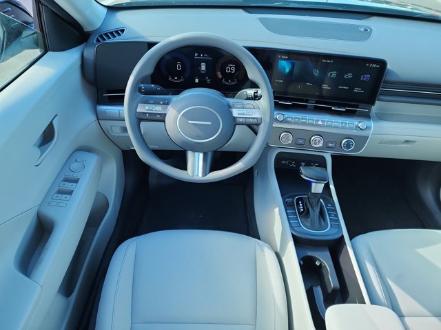 2026 Hyundai Kona SE Image 6 of 11