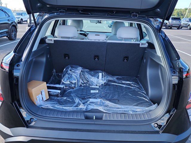 2026 Hyundai Kona SE Image 4 of 11