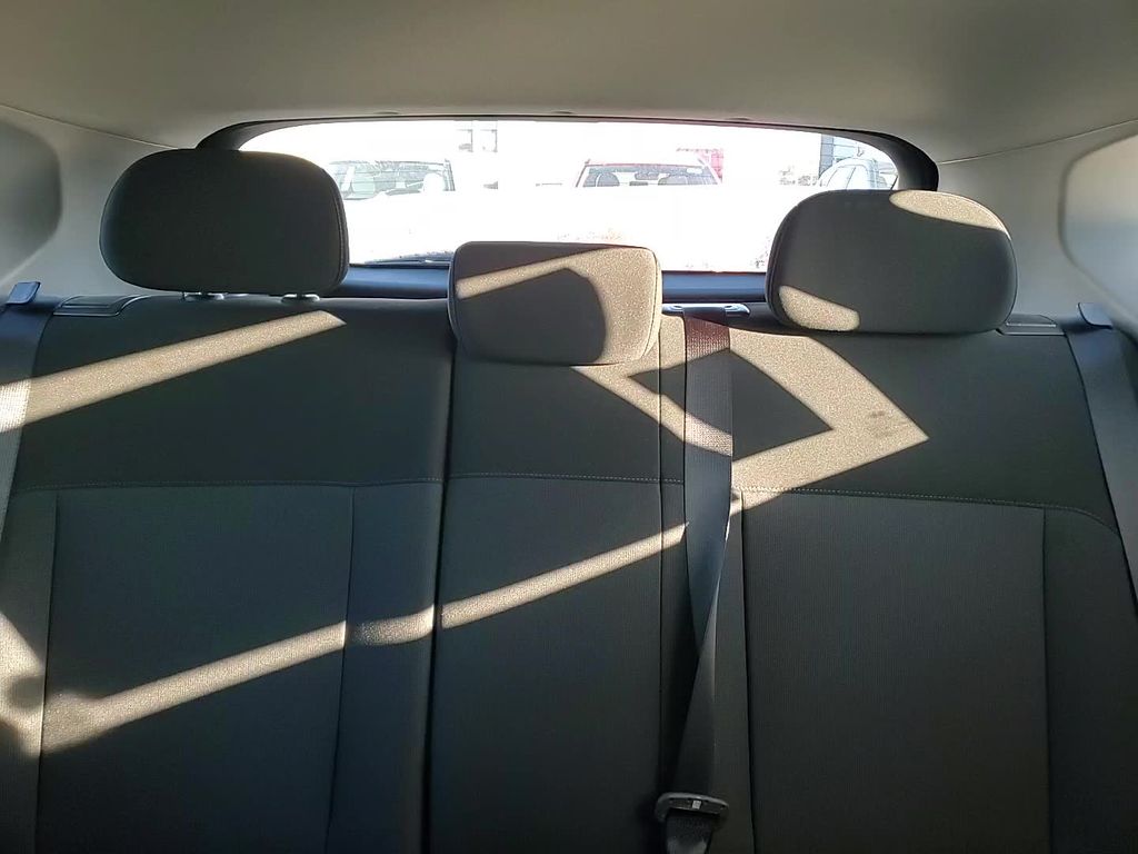 2026 Hyundai Kona SE Image 12 of 23