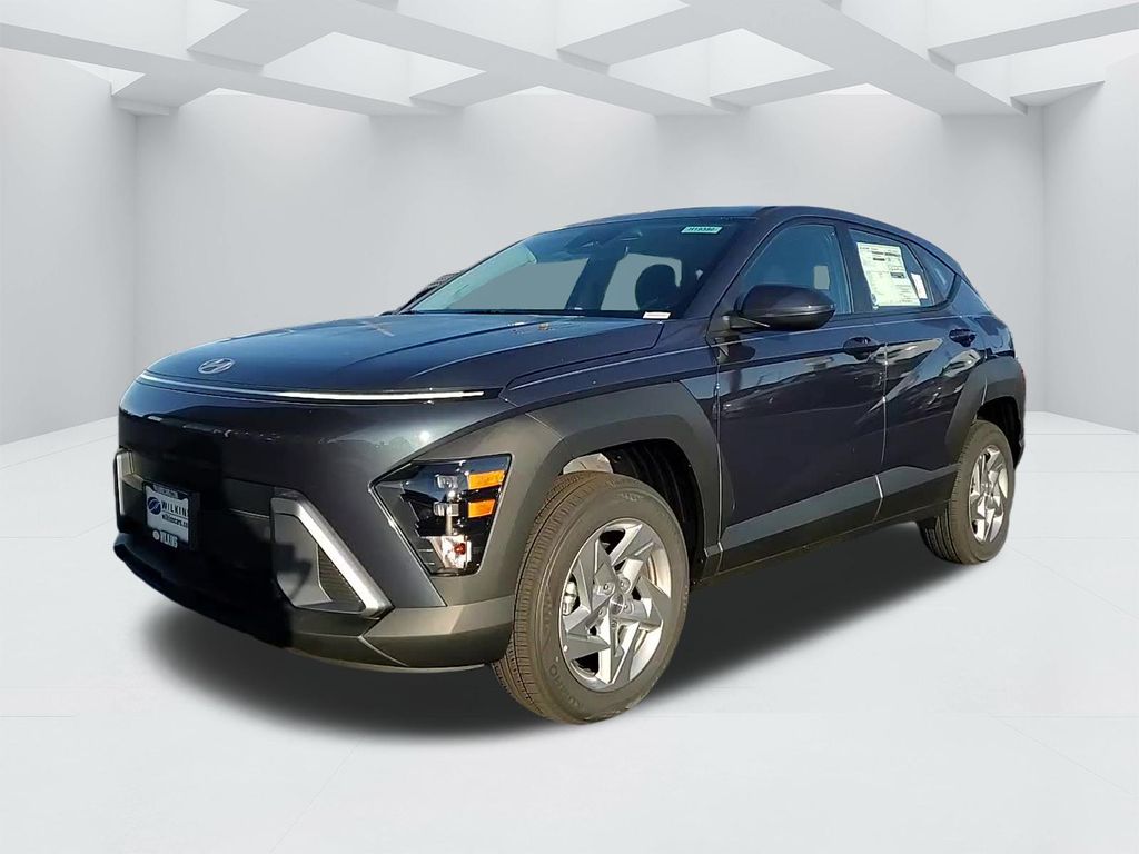 2026 Hyundai Kona SE Image 2 of 23