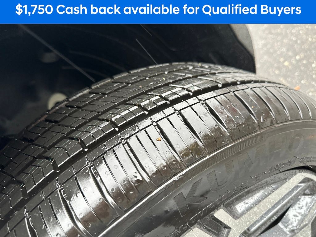 2026 Hyundai Kona SEL Premium Image 12 of 18