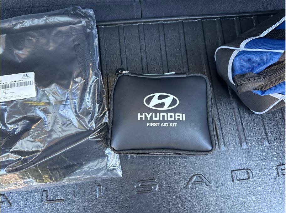 2026 Hyundai Palisade Calligraphy Image 21 of 42