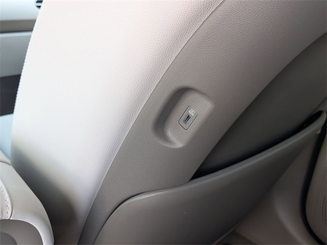 2026 Hyundai Palisade Limited Image 28 of 34