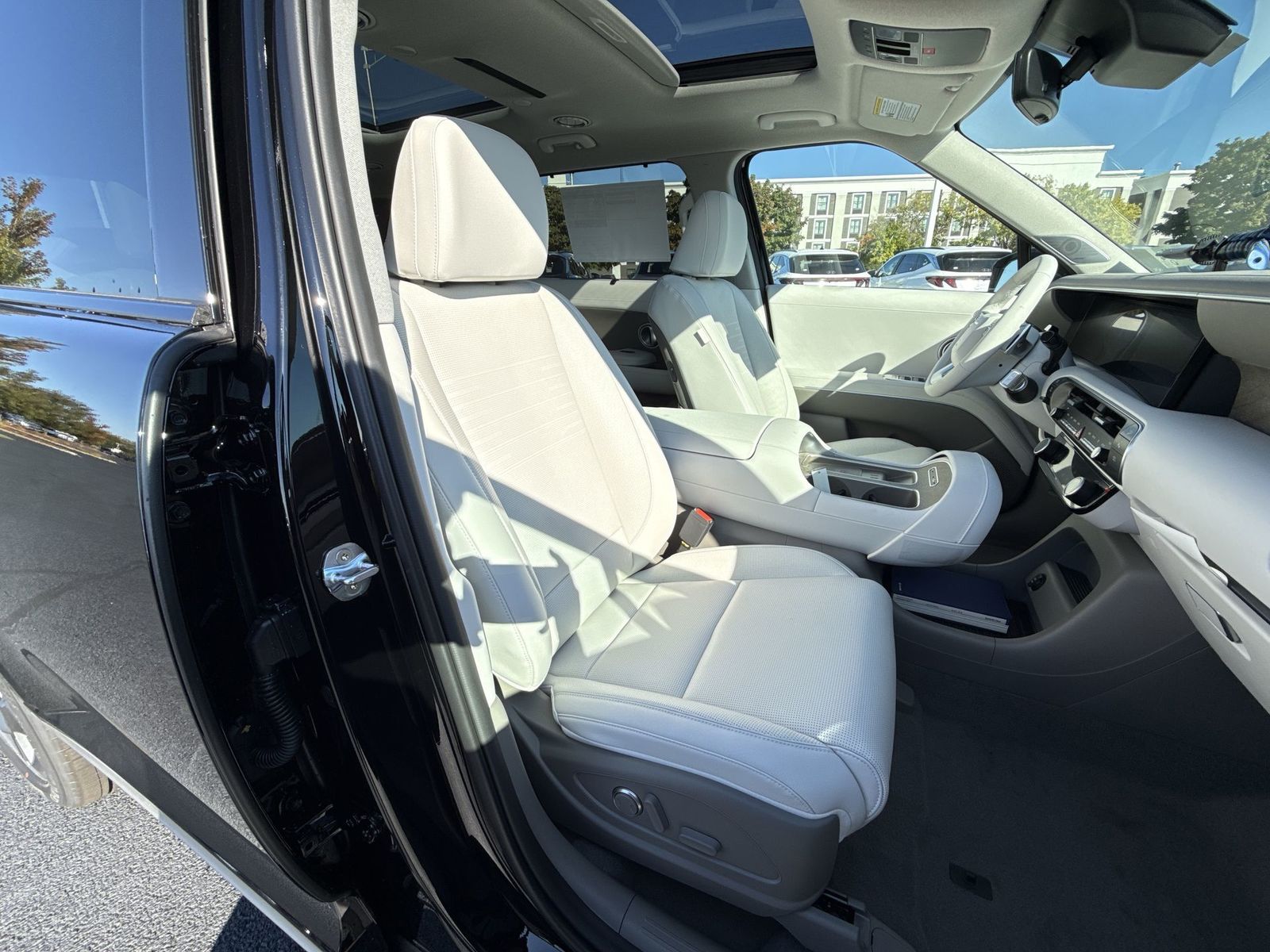 2026 Hyundai Palisade Limited Image 16 of 28