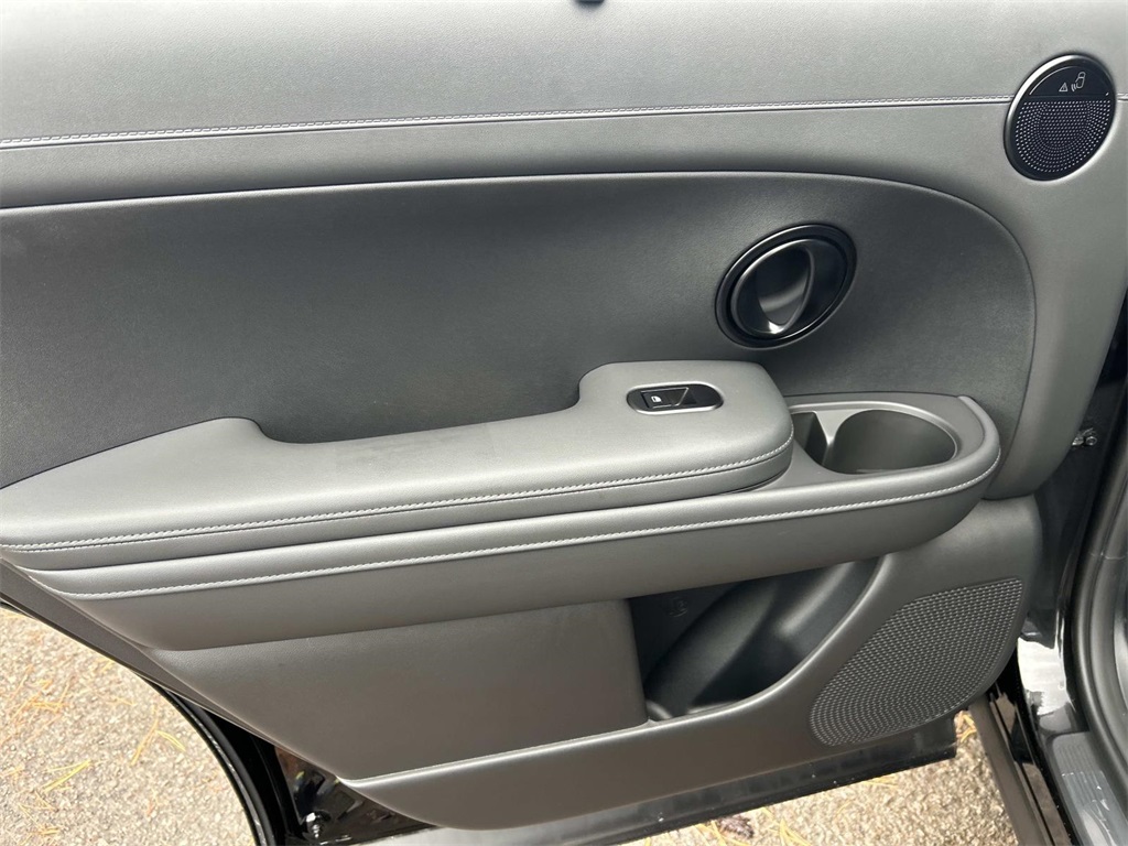 2026 Hyundai Palisade XRT Pro Image 21 of 38