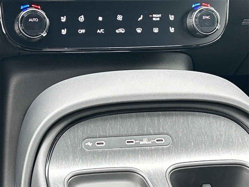 2026 Hyundai Palisade XRT Pro Image 16 of 38