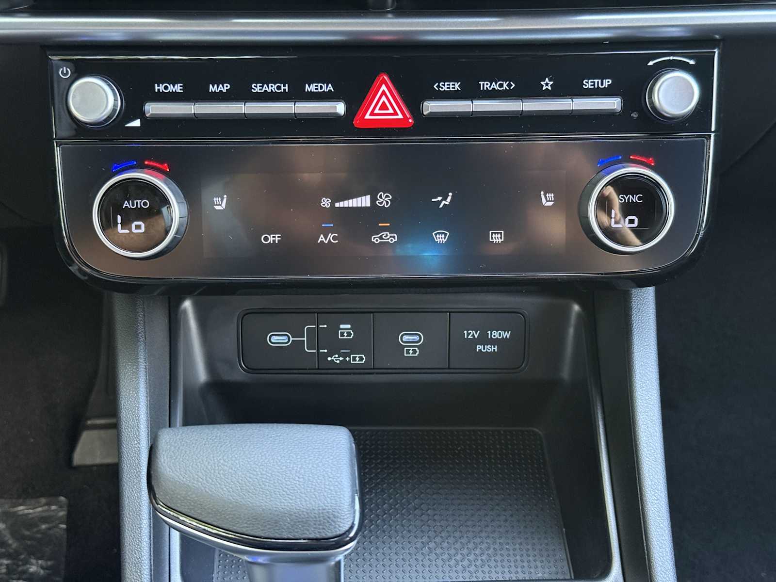 2026 Hyundai Santa Cruz SEL Image 18 of 25