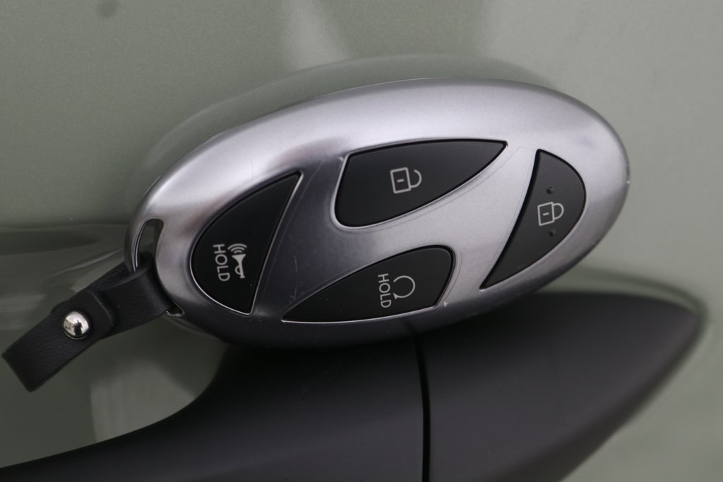 2026 Hyundai Santa Cruz SE Image 27 of 33