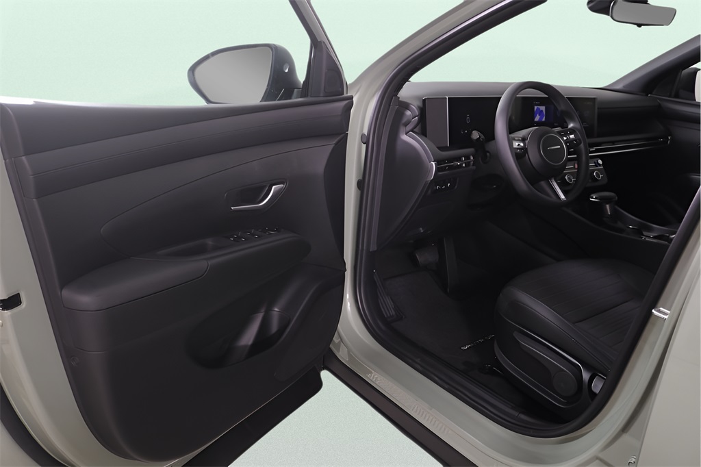 2026 Hyundai Santa Cruz SE Image 16 of 33