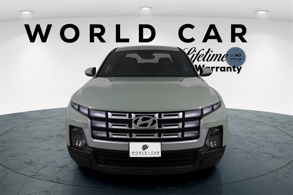 2026 Hyundai Santa Cruz SE Image 2 of 33