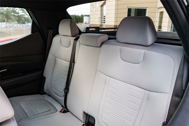 2026 Hyundai Santa Cruz SE Image 8 of 25